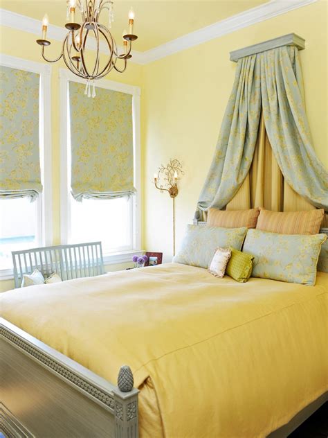 yellow bedroom theme|light yellow room aesthetic.